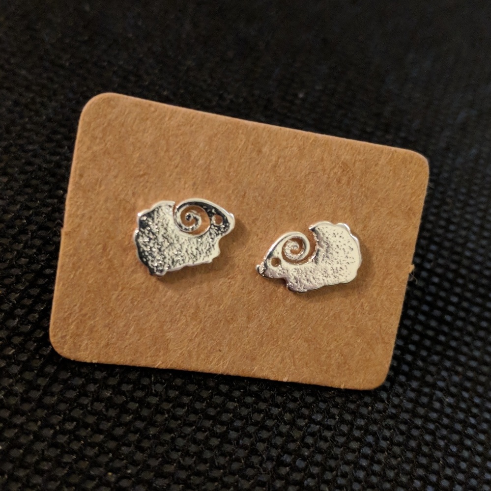 🐑 Ram Sheep Silver Stud Adorable Earrings